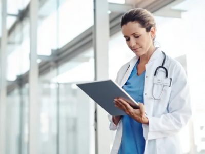Why it is High Time for the Healthcare Industry to Adopt HR Tech Solutions?